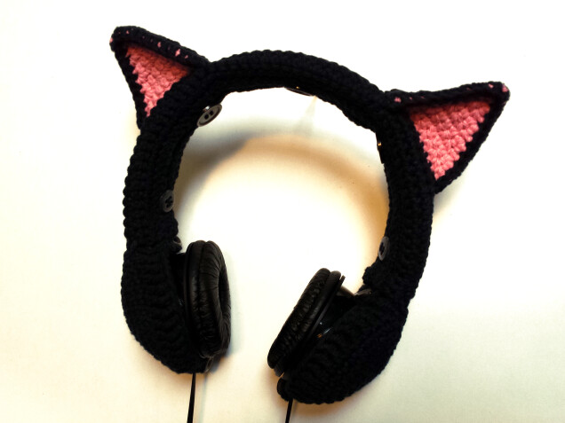 Detailed image 8 of black cat ears headphones cover